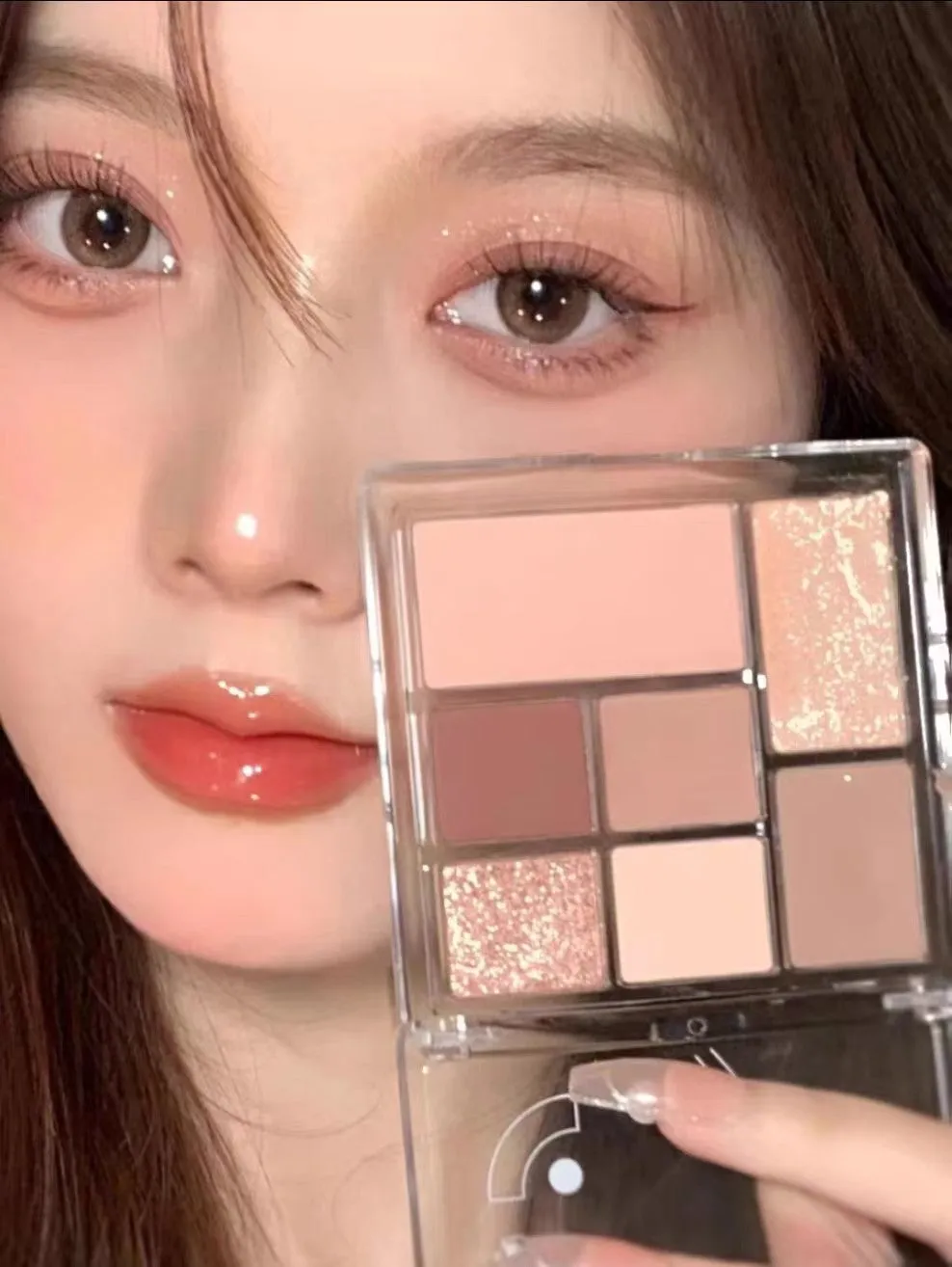 Versatile 10-Color Eyeshadow Palette